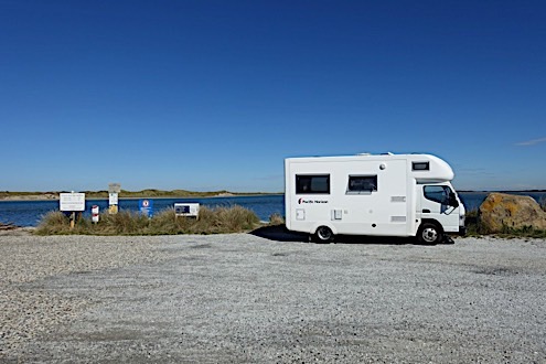Pacific Horizon 4 Berth Fuso Motorhome image 2340