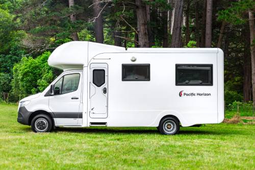 Pacific Horizon Gem 4berth Motorhome image 2401