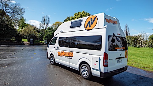 Travellers Autobarn HI5 image 2420