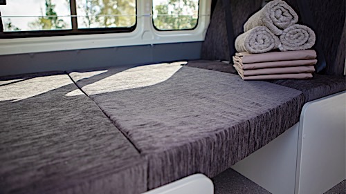 Travellers Autobarn HI5 image 2420