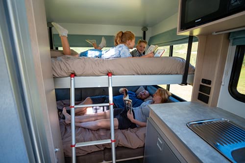 Apollo Euro Quest image 2420